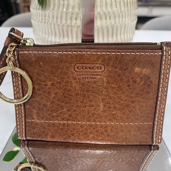 Coach Handbags - Coach Vintage Key Chain Wallet Brown Pebbled Leather